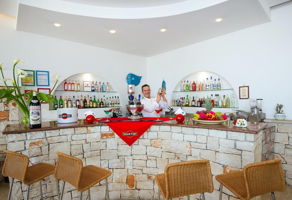 Hotel Terminal - Caroli Hotels Леука Экстерьер фото